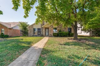 805 Whitney Street, Cedar Hill, TX 75104