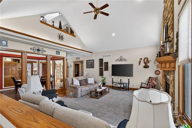 16100 E 34th Terrace, Independence, MO 64055