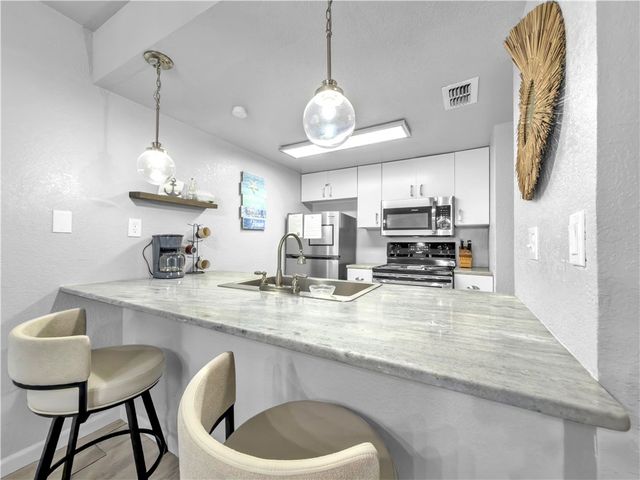 14921 Windward Dr 211, Corpus Christi, TX 78418