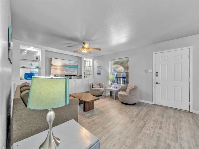 14921 Windward Dr 211, Corpus Christi, TX 78418