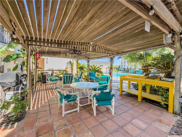 14921 Windward Dr 211, Corpus Christi, TX 78418