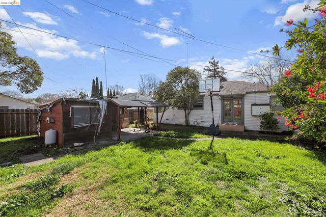 104 Foster St, Vallejo, CA 94591