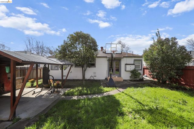 104 Foster St, Vallejo, CA 94591