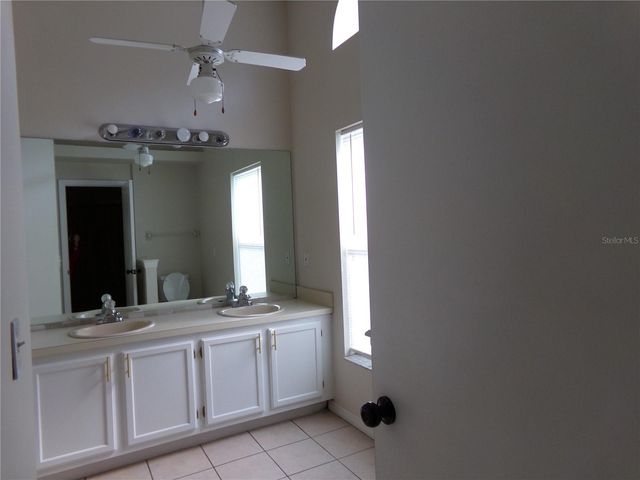 1041 KELSEY AVE, Oviedo, FL 32765