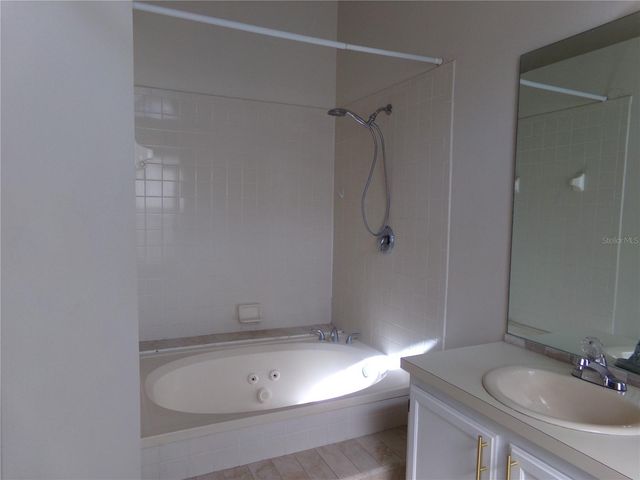 1041 KELSEY AVE, Oviedo, FL 32765