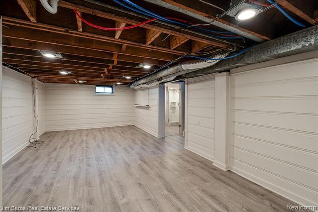 1283 E Melton Road, Birmingham, MI 48009