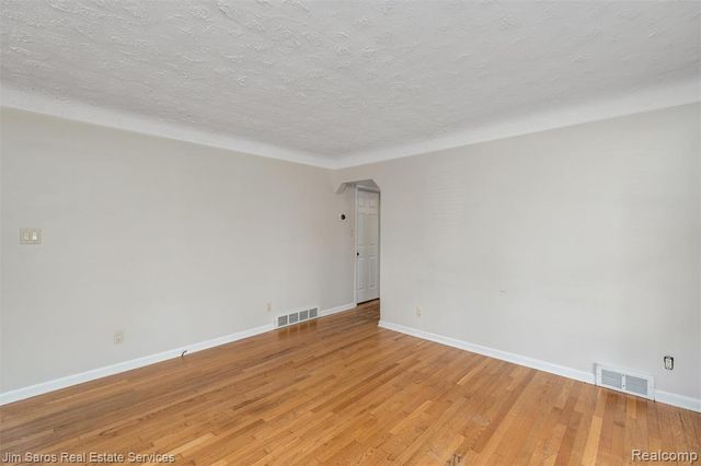 1283 E Melton Road, Birmingham, MI 48009