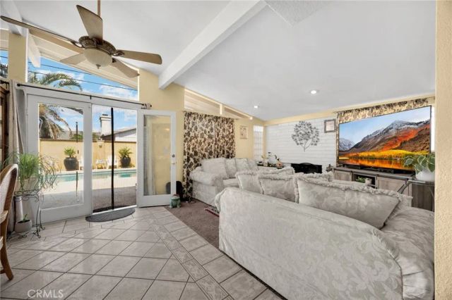 2113 W Niobe, Anaheim, CA 92804