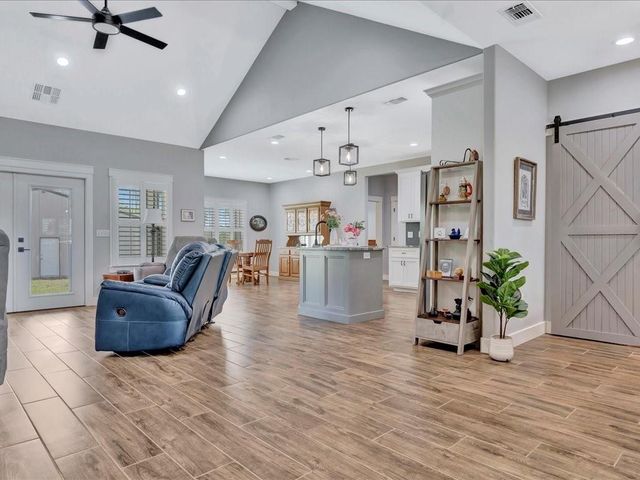 1105 Cc Road, Diboll, TX 75941