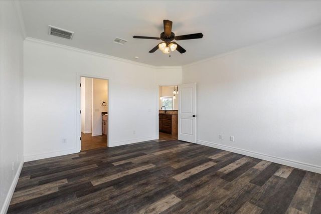 5427 NW King Richard Ave, Lawton, OK 73505