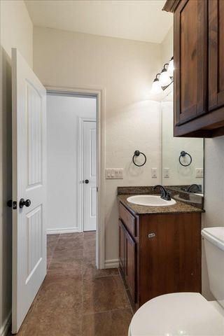 5427 NW King Richard Ave, Lawton, OK 73505