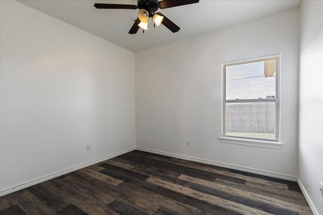 5427 NW King Richard Ave, Lawton, OK 73505