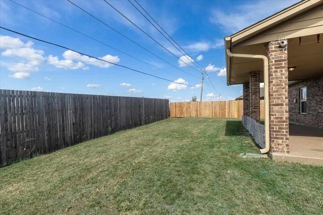 5427 NW King Richard Ave, Lawton, OK 73505