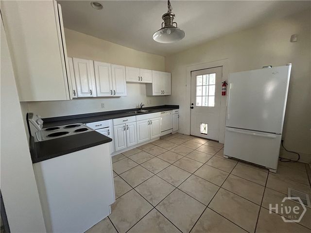 631 E 40th Street, Savannah, GA 31401