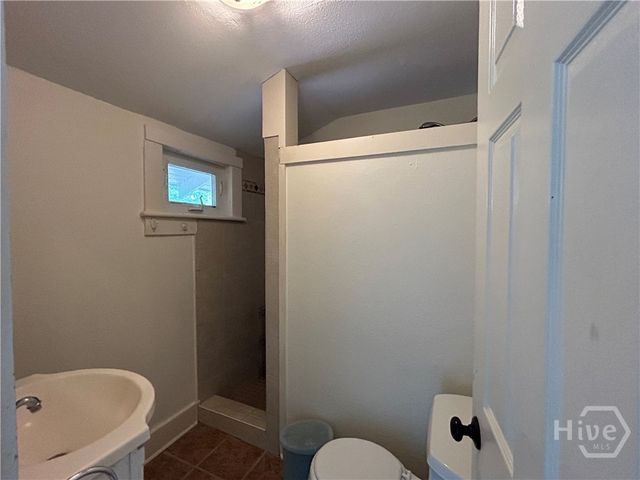 631 E 40th Street, Savannah, GA 31401