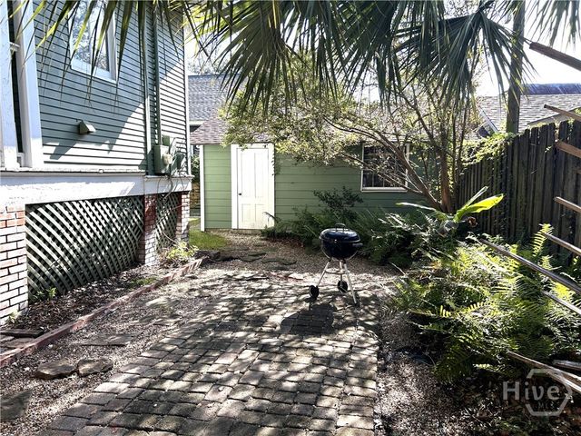 631 E 40th Street, Savannah, GA 31401