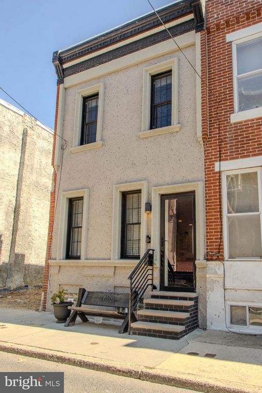 1239 S NEWKIRK ST, PHILADELPHIA, PA 19146 — exterior