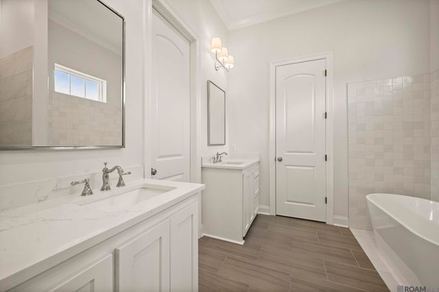 13201 Magnolia Square Dr, Central, LA 70818