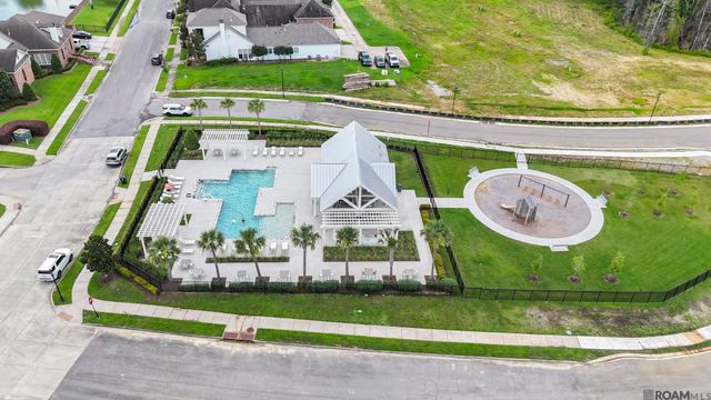 13201 Magnolia Square Dr, Central, LA 70818