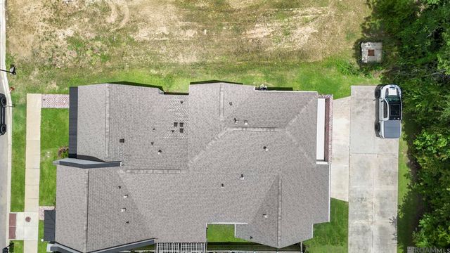 13201 Magnolia Square Dr, Central, LA 70818