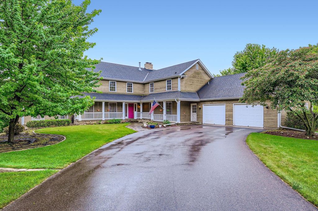 2350 Longview Circle, Orono, MN 55356