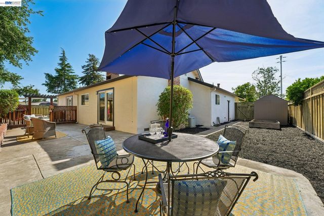 933 Algonquin Ave, Livermore, CA 94551