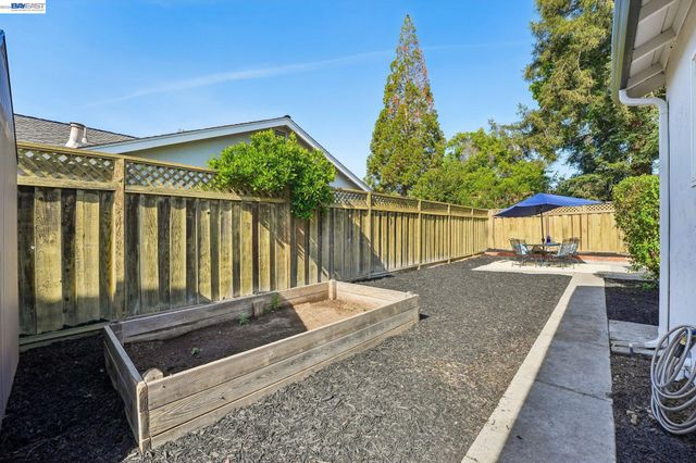 933 Algonquin Ave, Livermore, CA 94551