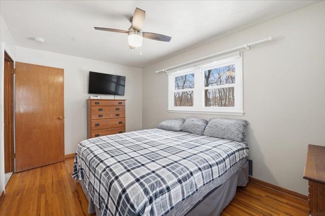 1604 S Forest Road, Cedar Falls, IA 50613