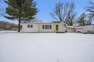 1604 S Forest Road, Cedar Falls, IA 50613