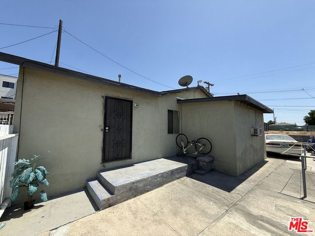 3330 E 8th Street, Los Angeles, CA 90023