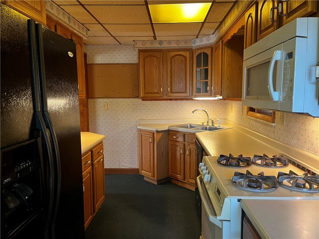 560 Sells Ln, City Of Greensburg, PA 15601