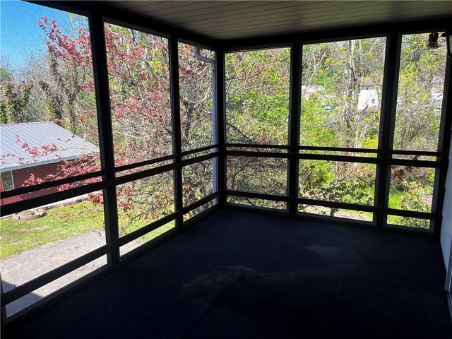 560 Sells Ln, City Of Greensburg, PA 15601