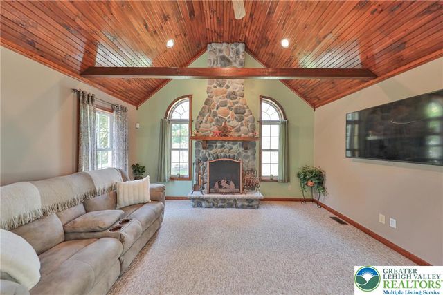 114 Hollow Drive, Jackson Twp, PA 18360
