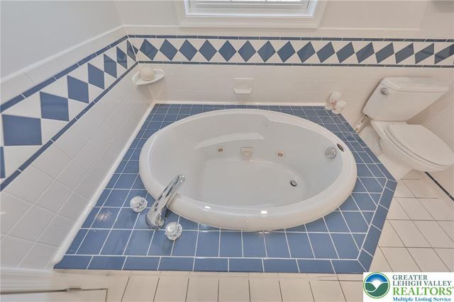 114 Hollow Drive, Jackson Twp, PA 18360