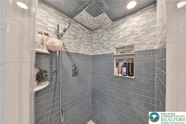 114 Hollow Drive, Jackson Twp, PA 18360