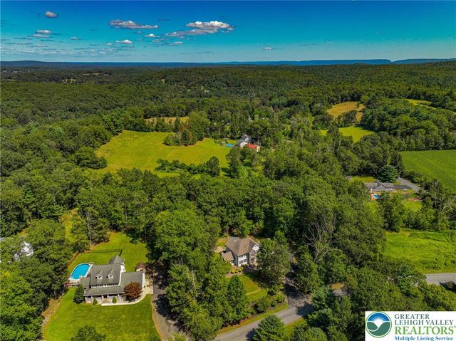 114 Hollow Drive, Jackson Twp, PA 18360