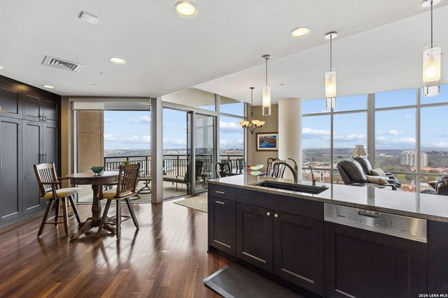 4242 Broadway Apt 1504, San Antonio, TX 78209