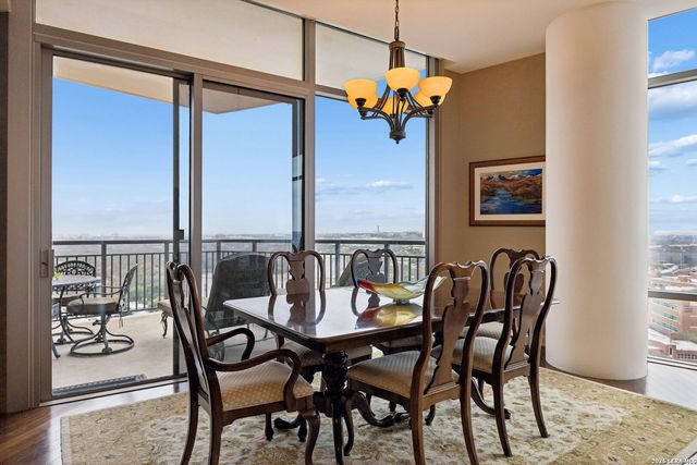 4242 Broadway Apt 1504, San Antonio, TX 78209