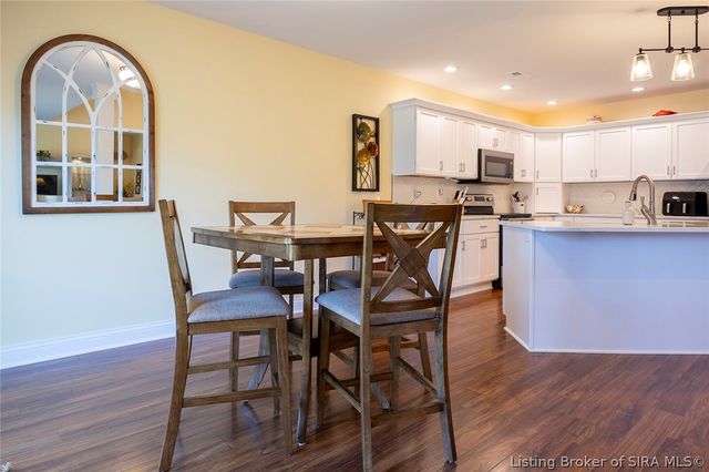 631 Kingsbury Court, Clarksville, IN 47129