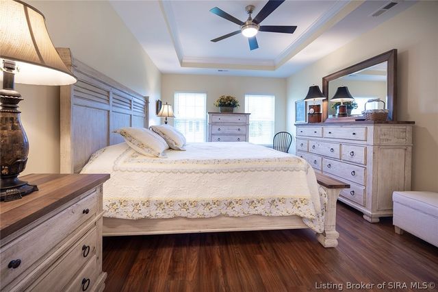 631 Kingsbury Court, Clarksville, IN 47129