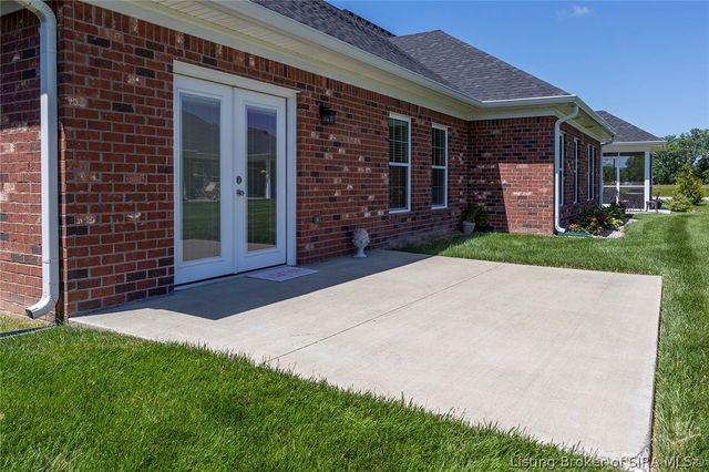 631 Kingsbury Court, Clarksville, IN 47129