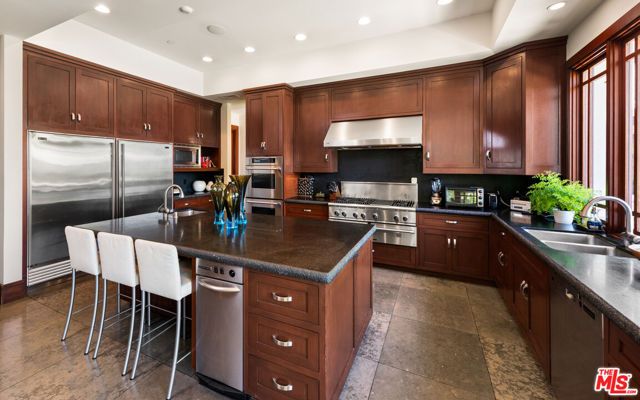 13947 Durham Road, Beverly Hills, CA 90210