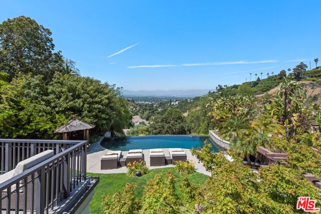 13947 Durham Road, Beverly Hills, CA 90210