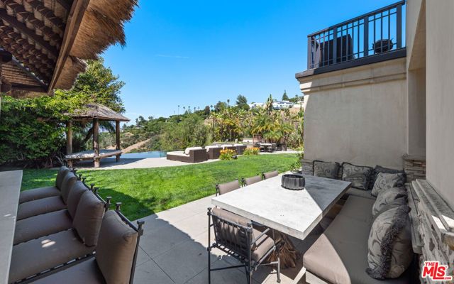 13947 Durham Road, Beverly Hills, CA 90210