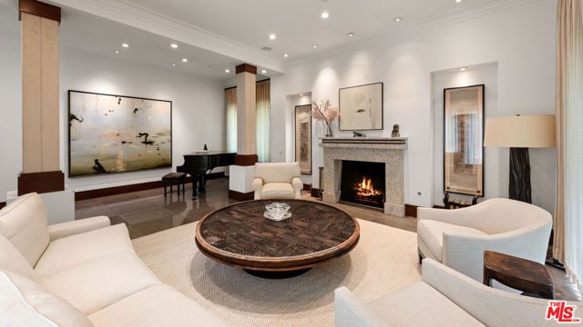 13947 Durham Road, Beverly Hills, CA 90210