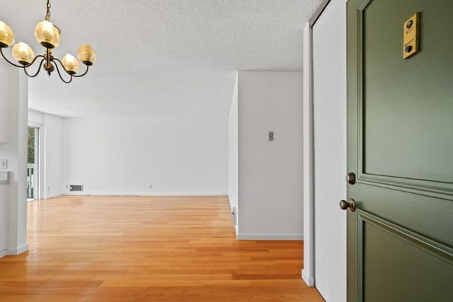 1083 Reed Avenue D, Sunnyvale, CA 94086