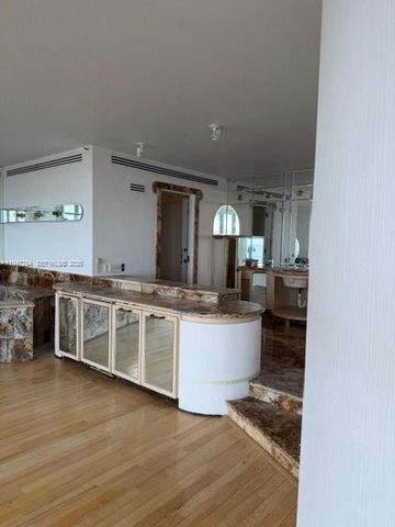 19707 Turnberry Way TS-4, Aventura, FL 33180