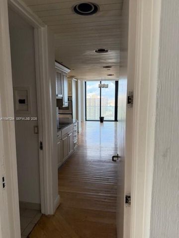 19707 Turnberry Way TS-4, Aventura, FL 33180