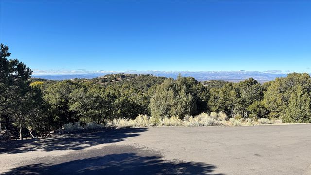 2351 Via Colibris, Santa Fe, NM 87501