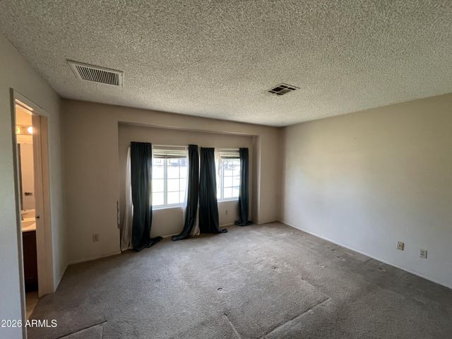 7957 W GLENROSA Avenue W, Phoenix, AZ 85033
